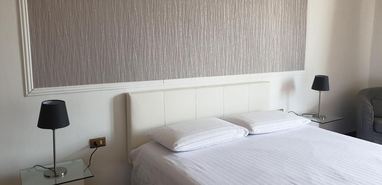 Magenta Comfort Apartment Bagian luar foto